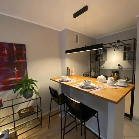 Casa Soden, Artful Living Close To Frankfurt Apartment *